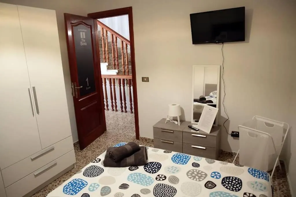 Vakantiehuis Amplia Casa 5 Habitaciones En Santa Cruz Con Zona Para Trabajar Spanje