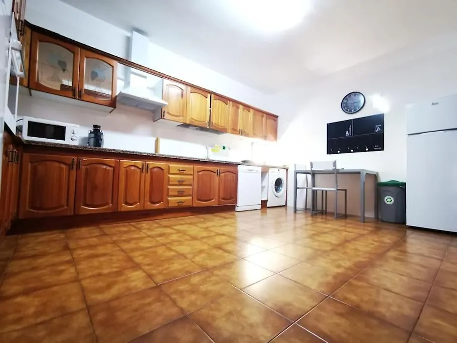 Vakantiehuis Amplia Casa 5 Habitaciones En Santa Cruz Con Zona Para Trabajar Spanje
