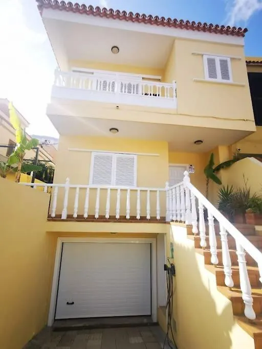 Amplia Casa 5 Habitaciones En Santa Cruz Con Zona Para Trabajar Vakantiehuis